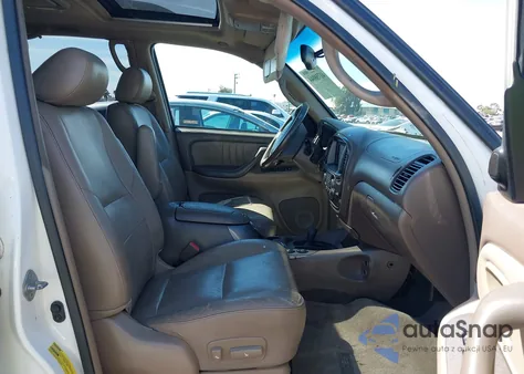 2003 Toyota Sequoia Limited V8 z USA, uszkodzony, nr VIN 5TDBT48A13S168445